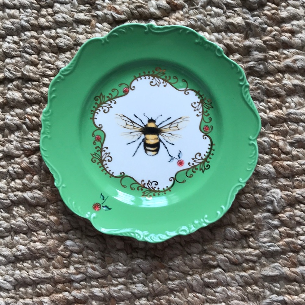 Beautiful Bee Plate